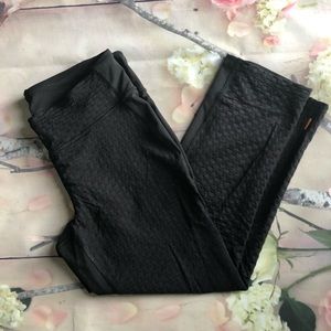 Lucy Capri Legging Size Large